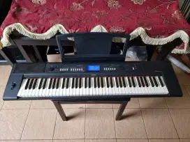 Piano yamaha piaggero np v60