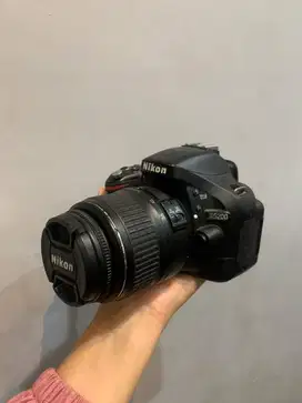 DIJUAL KAMERA NIKON D5200 + KIT