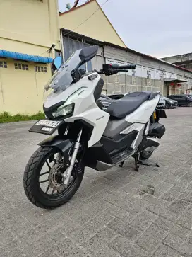 Honda ADV 160 CBS Putih 2023