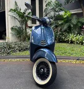 Vespa 946 Bellissima Italy (2014)