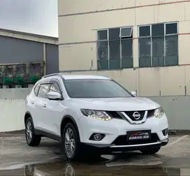 Nissan Xtrail 2.5 AT Warna Putih Tahun 2018