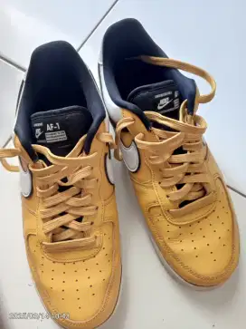 Sepatu Nike Air Force 1 Kuning Putih