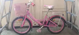 Sepeda anak pink 18 Family