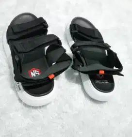 Sandal Gunung Brand Fashion size 34 Baru