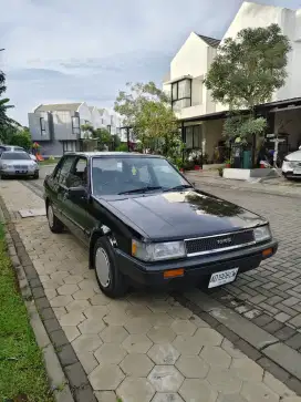 Corolla SE Saloon