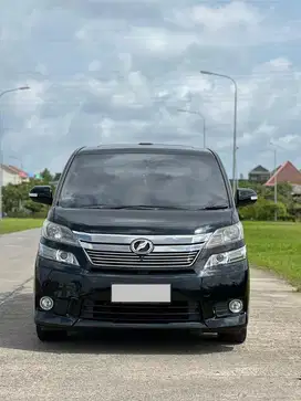 Toyota Vellfire 2.4 V 2013