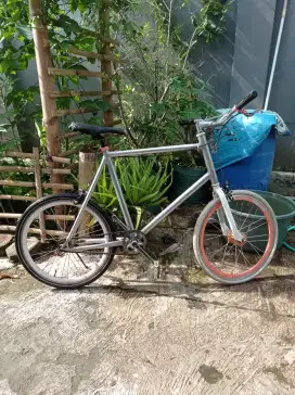 Sepeda minivello united