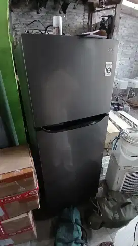 Kulkas lemari es 2 pintu