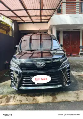 Toyota voxy 2021