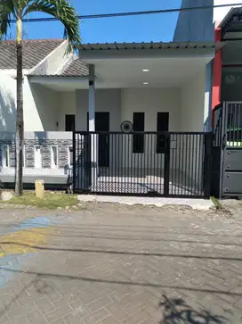 Rumah siap huni di Griya Pesona Asri Rungkut