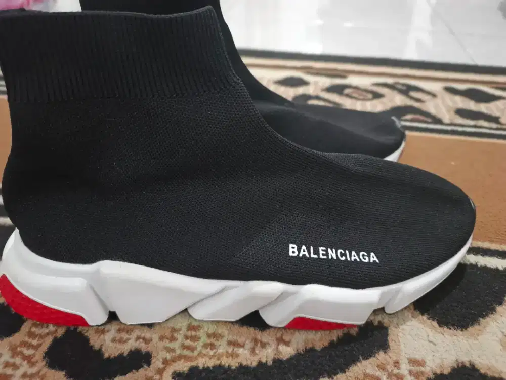 Balenciaga sneakers size 45 like new mulus tapak tebal 775rb nett