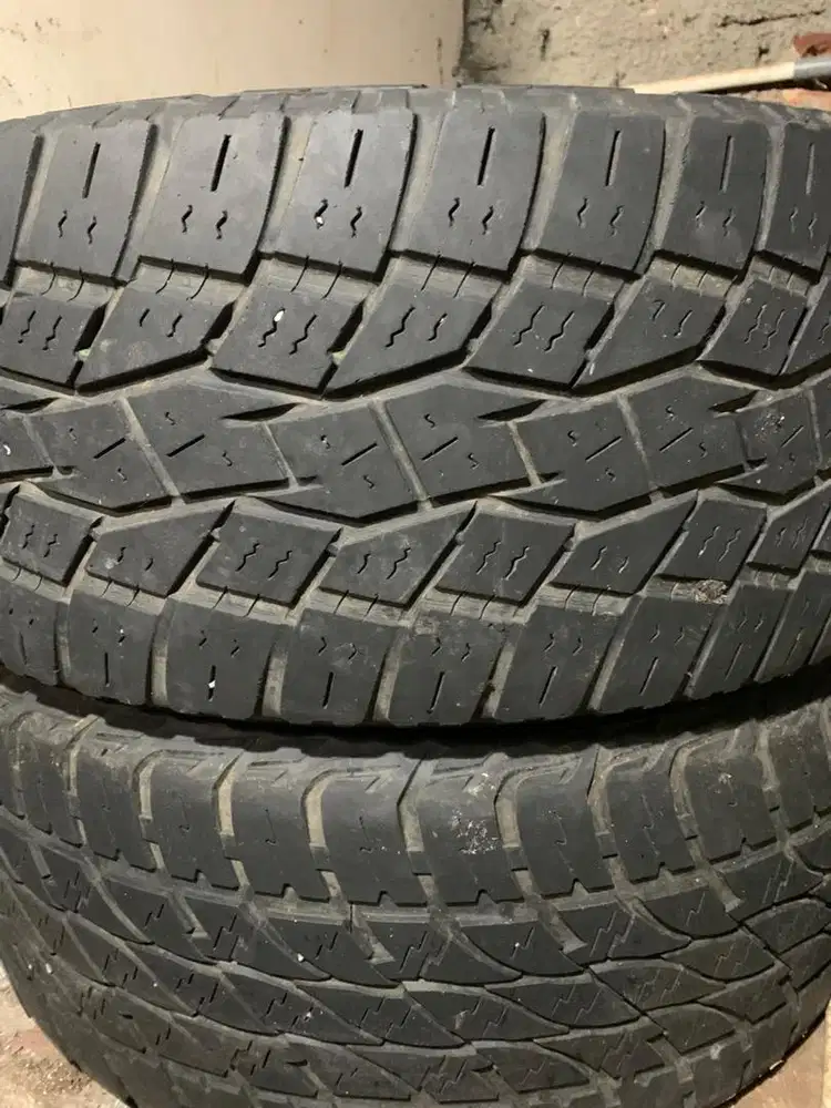 ban toyo ring 20 ‘ 285-50
