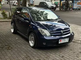 TOYOTA IST 1.5 AT 2004
