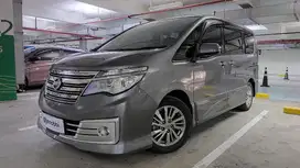 TDP 10JT Nissan Serena 2.0 Highway Star Panoramic Bensin-AT Hitam 2017