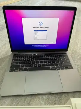 Macbook Pro 13.3 inch Touch Bar