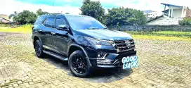 Fortuner 2.8 GR sport 2022 diesel automatic istimewa