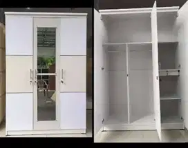 Lemari pakaian 3 pintu
