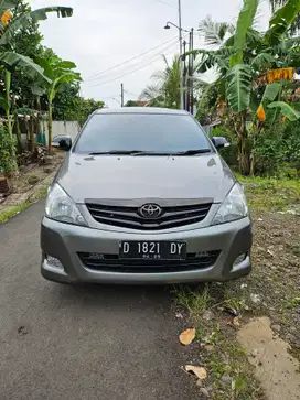 Toyota Kijang Innova 2010 Diesel