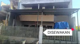 DISEWAKAN CEPAT RUMAH/GUDANG PUSAT KOTA