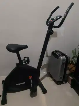 Sepeda statis Kinetic