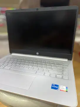 Laptop HP DQ5152TU Intel Core i5-1235U RAM 8GB