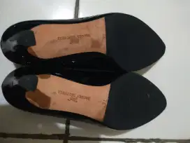 Sepatu high hills wanita BROOKS BROTHERS