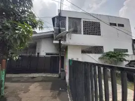 Rumah di Pengadegan Selatan 2 Lt.semi furnish
