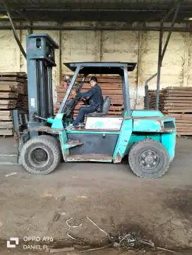 Forklift Mitsubishi 7ton thn 2003.