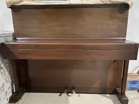 Piano feurich buatan jerman