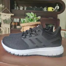 Sepatu Adidas ultimashow