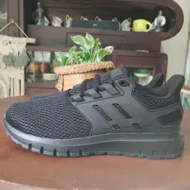 Sepatu Adidas ultimashow