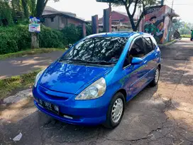 Harga Murah!! Mobil kecil Irit Honda Jazz 2005 siap pakai,99% muluss