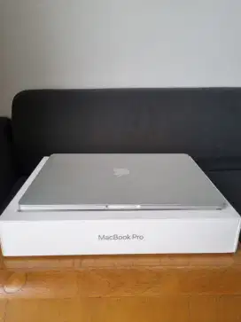 Macbook Pro M1 8/512 RAM 8 SSD 512