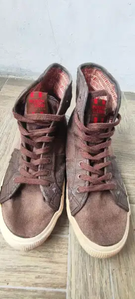 Dijual sepatu north star