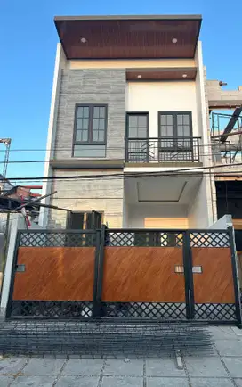 920jt'an. RUMAH BARU PENJARINGAN SARI 2 RUNGKUT SBY