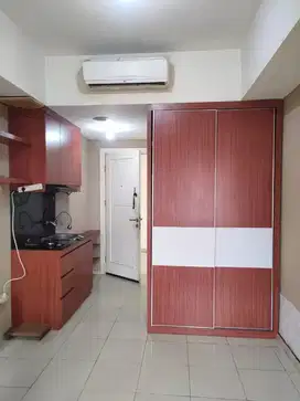 Disewakan Apartemen Green Lake Sunter Studio Semi Furnished