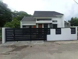 Rumah baru cantik strategis di Jongke Hotel Hyatt palagan Jogja