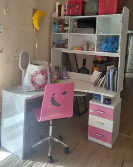 Jual set meja belajar + kasur + lemari + laci informa