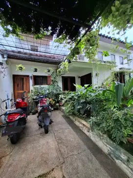 Hot sale rumah siap huni di sektor 5 bintaro