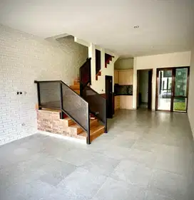 Rumah Baru Industrial Design Dekat Jalan Toll BSD city