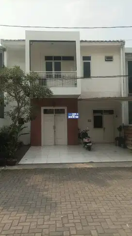 Dijual  Full Furnish Bintaro  Cluster Area Sektor  7