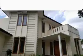 termurah  rumah hoek mainroad setraduta bandung utara