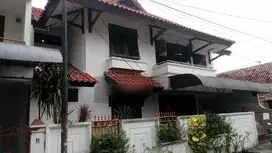 Dijual Rumah komp pjka di Rawamangun belakang lapangan Golf, Ari