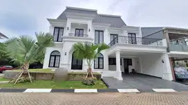 TURUN HARGA Rumah Dijual Hook ada Pool di Kebayoran Residence Bintaro