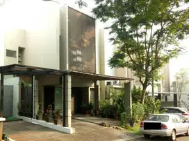 Dijual Rumah 2 Lantai Bebas Banjir di The Green BSD Siap KPR J-19140