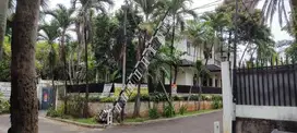 Rumah Asri Hook Mewah Di Kuningan Jakarta Selatan