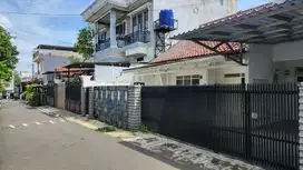 DIJUAL/DISEWAKAN RUMAH SIAP HUNI DI KEB BARU JAK SEL