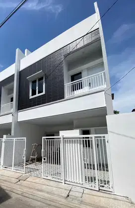 TANJUNG DUREN, DIJUAL RUMAH BARU 6,3 X 12 JALAN 2 MOBIL