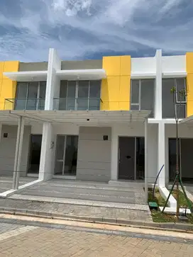 DISEWAKAN Rumah PIK2 uk 4,5X10 UNFURNISH HARGA 60jt/tahun NEGO