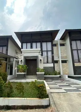 Disewakan Rumah Cluster Taman Simpruk Lippo Cikarang